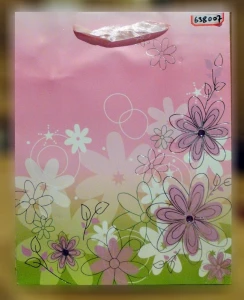 Фотка Пакет подарочный Нежные цветы фиолет
