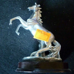 Фотка Сувенир Серебряный конь 13х18 см.
