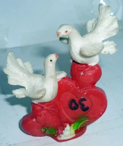 Картинка Сувенир Пара голубей на сердечках 3770 7см