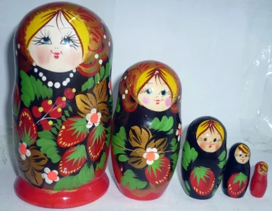 Товар Хохлома Матрешка 5 кукол Клубника 10155