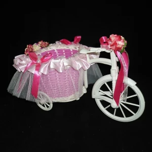 Фотка Велосипед с украшенной коляской для топиария