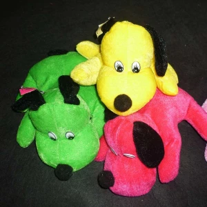 Фото Мягкая игрушка Собака лежа цветная 14х20см