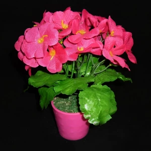 Купить Букет искусственных цветов (фиалка или лилия) в горшке 24см