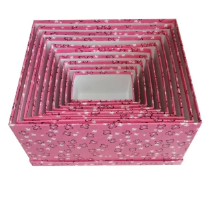 Фото Набор 10 подарочных коробок Розовая, чёрно-белые цветочки