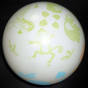 Покупаем по Норильску Воздушный шар (32см) Белый с цветными животными (оптом - 100 штук)