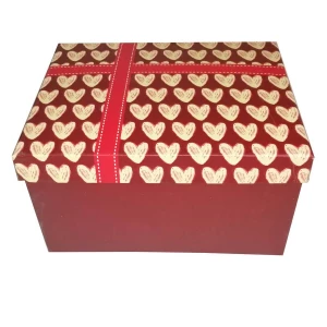 Купить в Великих Луках Подарочная коробка Жёлтые сердца, красная лента рр-6 22,5х18см