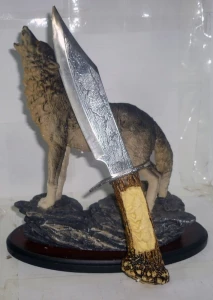 Фото Статуэтка зверя и охотничий нож 1214 23x18x12см
