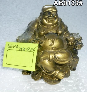 Москва. Продаётся Сувенир Хотей 2927 6х7 см.