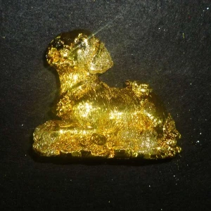 Фотография Сувенир золотая собака 1/4 7,5х6,5см