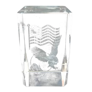Покупаем по Йошкар-Оле Сувенир Куб с 3D рисунком Американский Орёл стекло 8x5см