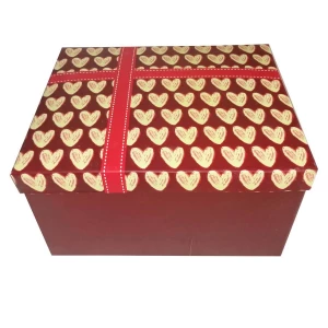 Покупаем  Подарочная коробка Жёлтые сердца, красная лента рр-8 26,5х22см