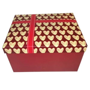 . Продаётся Подарочная коробка Жёлтые сердца, красная лента рр-7 24,5х20см