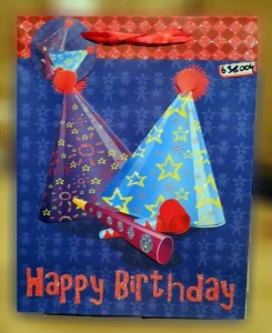 Приобретаем в Норильске Пакет подарочный Happy Birthday Колпаки
