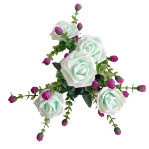 Купить  Цветы в горшке 5 латексных роз с зеленью
