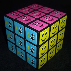 Фото Игрушка кубик с смайликами 6,5см