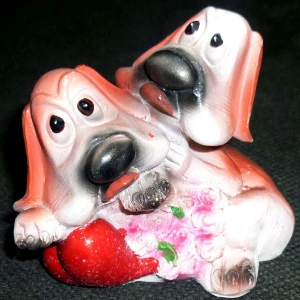 Фото Сувенир Пара собак сердце и цветы