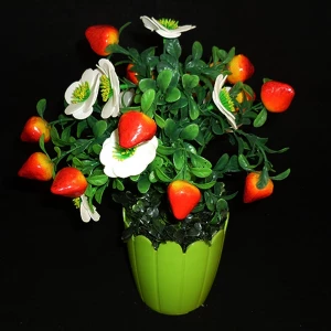Фото Букет искусственных цветов клубника в горшке 511