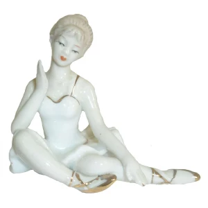 Купить в Санкт-Петербурге Сувенир балерина сидит керамика с позолотой